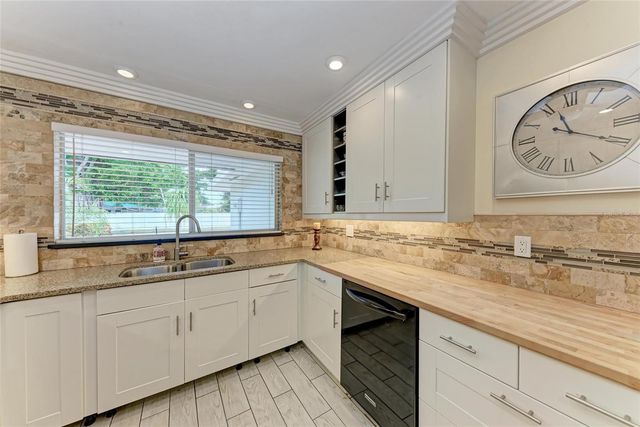 2705 S BRINK AVENUE, Sarasota, FL 34239