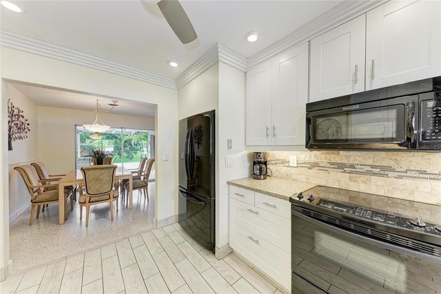2705 S BRINK AVENUE, Sarasota, FL 34239