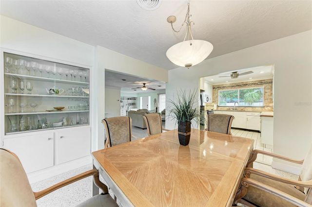 2705 S BRINK AVENUE, Sarasota, FL 34239