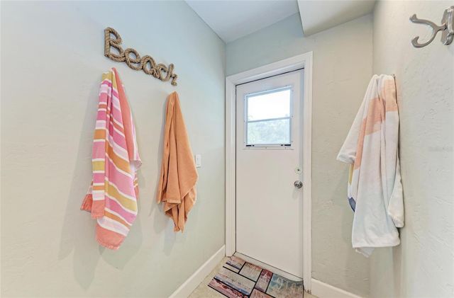 2705 S BRINK AVENUE, Sarasota, FL 34239