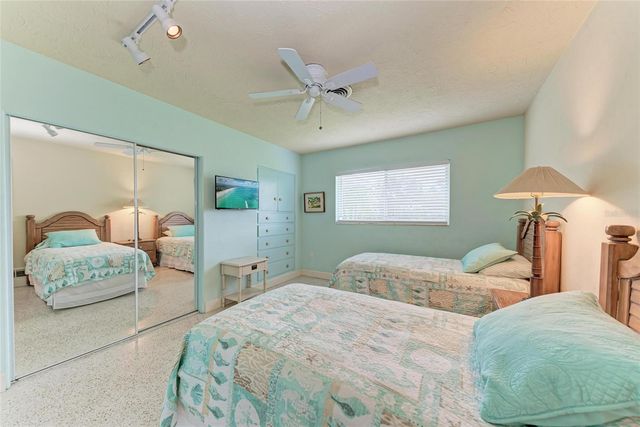 2705 S BRINK AVENUE, Sarasota, FL 34239