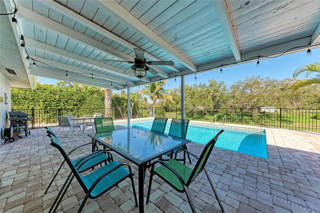 2705 S BRINK AVENUE, Sarasota, FL 34239