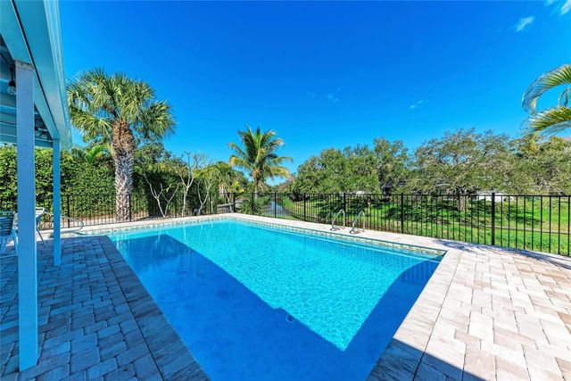 2705 S BRINK AVENUE, Sarasota, FL 34239