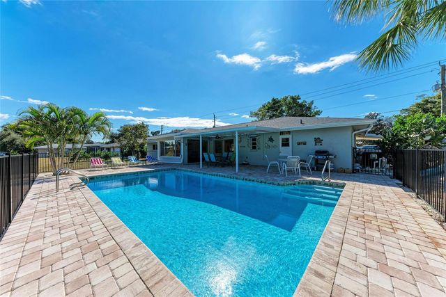 2705 S BRINK AVENUE, Sarasota, FL 34239