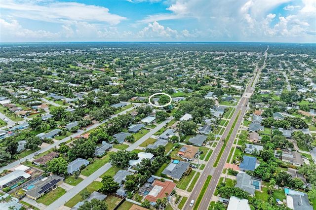 2705 S BRINK AVENUE, Sarasota, FL 34239