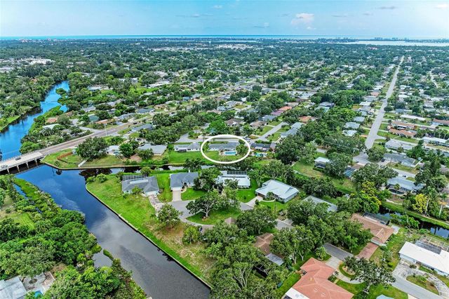 2705 S BRINK AVENUE, Sarasota, FL 34239