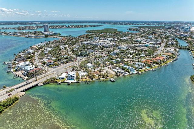 2705 S BRINK AVENUE, Sarasota, FL 34239