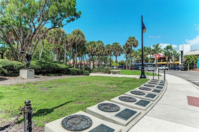 2705 S BRINK AVENUE, Sarasota, FL 34239