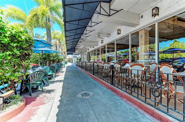 2705 S BRINK AVENUE, Sarasota, FL 34239