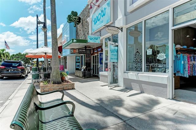 2705 S BRINK AVENUE, Sarasota, FL 34239