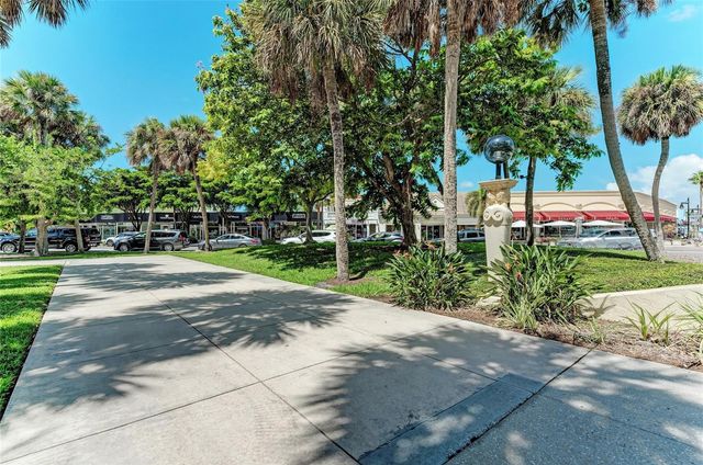 2705 S BRINK AVENUE, Sarasota, FL 34239