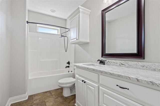 2319 Gracie Drive, Lake Charles, LA 70611