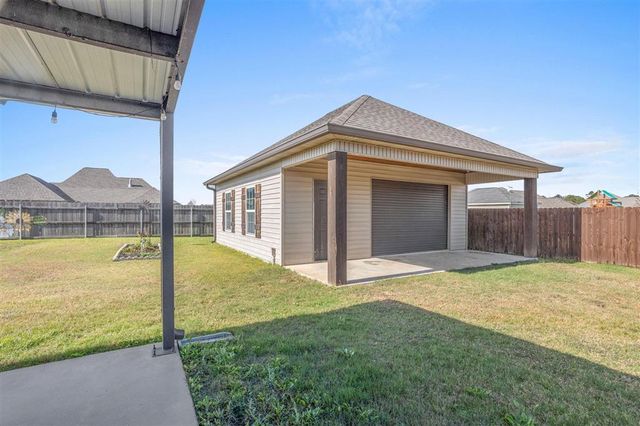 2319 Gracie Drive, Lake Charles, LA 70611