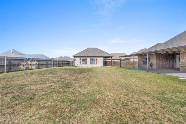 2319 Gracie Drive, Lake Charles, LA 70611