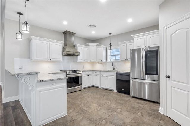 2319 Gracie Drive, Lake Charles, LA 70611