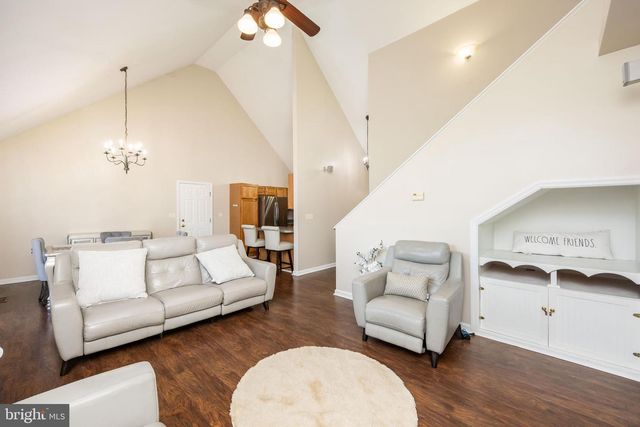 631 E MAIN ST, Fruitland, MD 21826