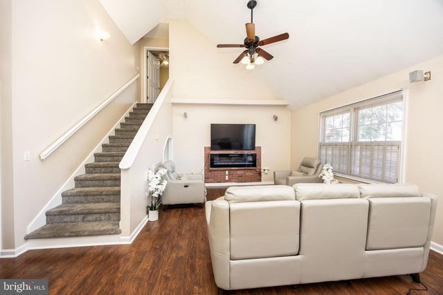 631 E MAIN ST, Fruitland, MD 21826