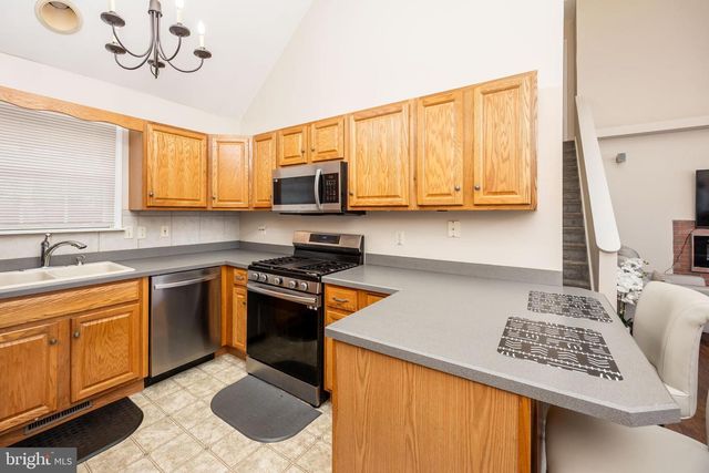 631 E MAIN ST, Fruitland, MD 21826