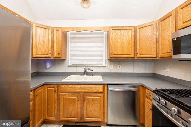631 E MAIN ST, Fruitland, MD 21826