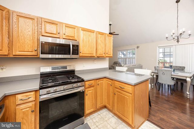 631 E MAIN ST, Fruitland, MD 21826