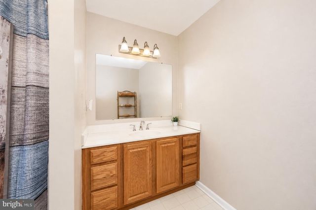 631 E MAIN ST, Fruitland, MD 21826