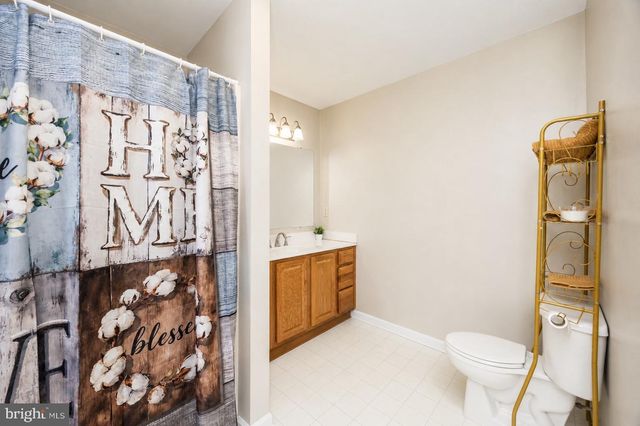 631 E MAIN ST, Fruitland, MD 21826