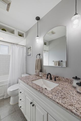 8860 Cherrylawn Drive, Sterling Heights, MI 48313