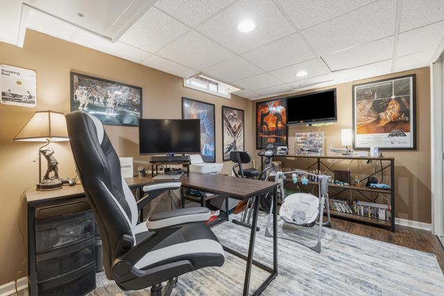 8860 Cherrylawn Drive, Sterling Heights, MI 48313