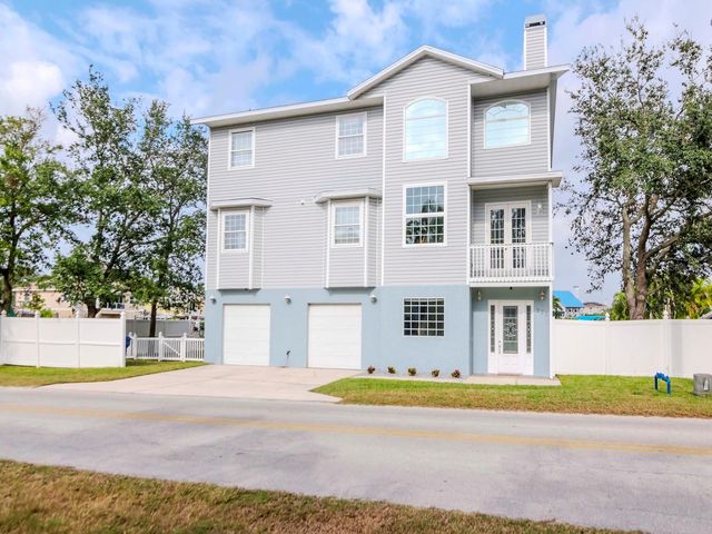320 GEORGIA AVENUE, Crystal Beach, FL 34681