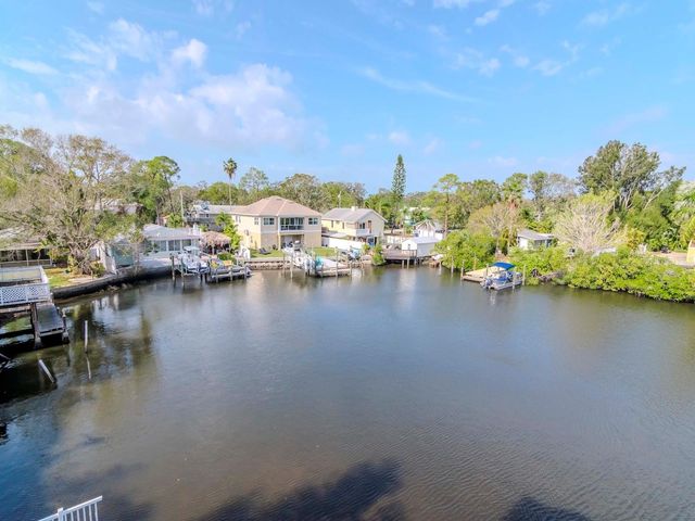 320 GEORGIA AVENUE, Crystal Beach, FL 34681