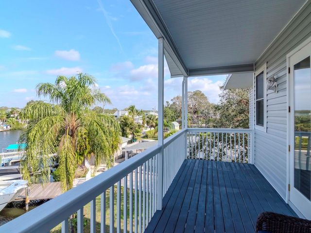 320 GEORGIA AVENUE, Crystal Beach, FL 34681