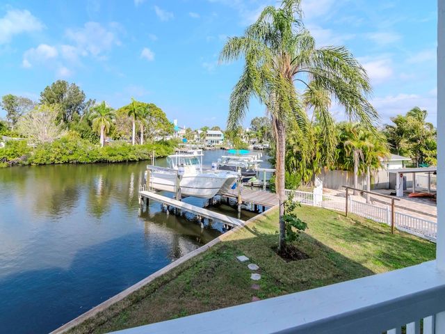 320 GEORGIA AVENUE, Crystal Beach, FL 34681