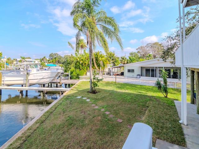 320 GEORGIA AVENUE, Crystal Beach, FL 34681