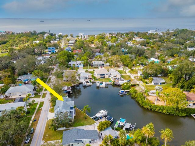 320 GEORGIA AVENUE, Crystal Beach, FL 34681