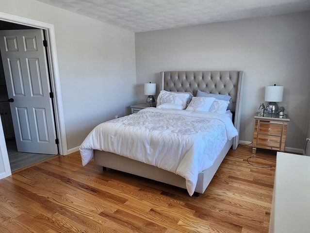 344 Neponset St 4, Canton, MA 02021