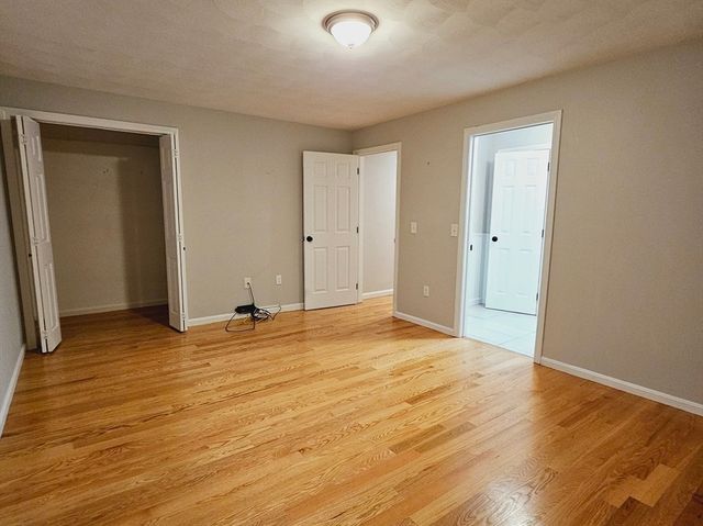 344 Neponset St 4, Canton, MA 02021