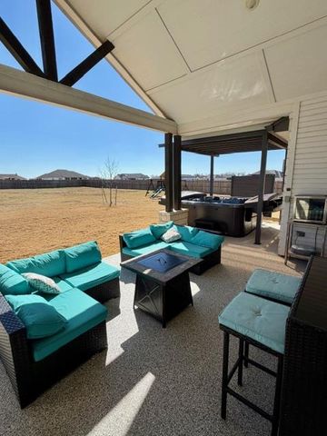 825 Niki DR, Salado, TX 76571