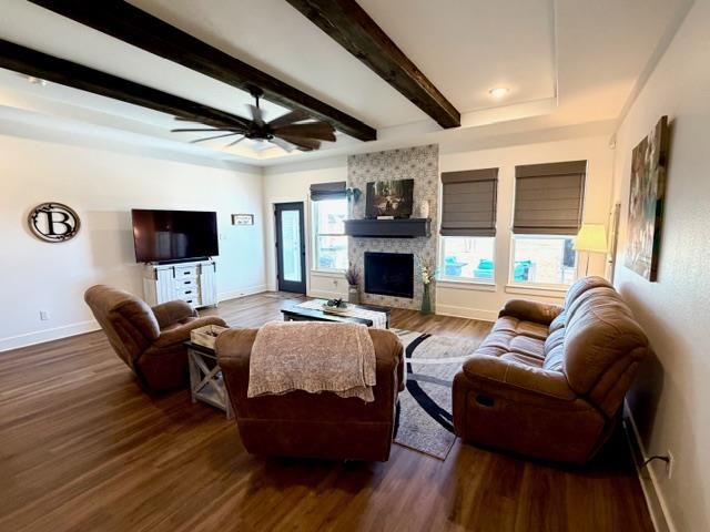 825 Niki DR, Salado, TX 76571