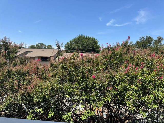 8601 Park Lane 732, Dallas, TX 75231