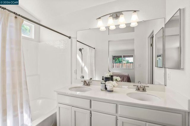 5009 Hillridge Way, Antioch, CA 94531