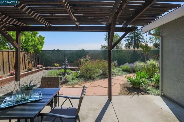 5009 Hillridge Way, Antioch, CA 94531