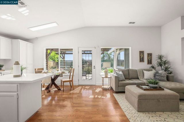 5009 Hillridge Way, Antioch, CA 94531