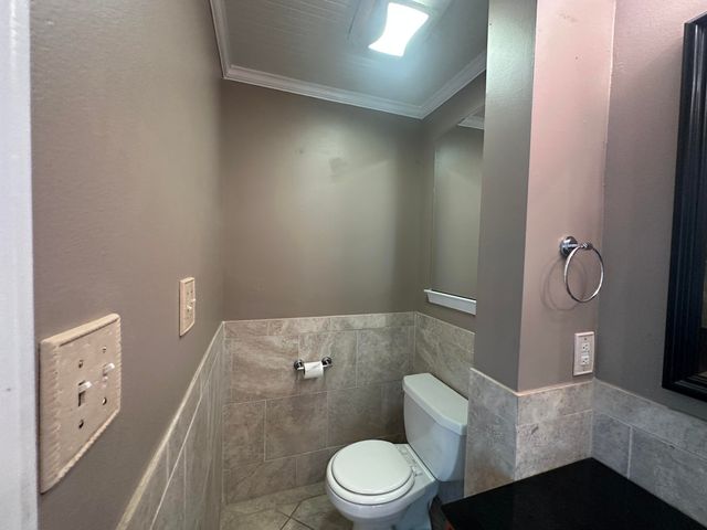 300 Plymouth Avenue, Fort Walton Beach, FL 32547