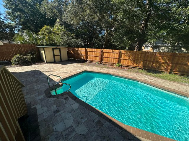 300 Plymouth Avenue, Fort Walton Beach, FL 32547