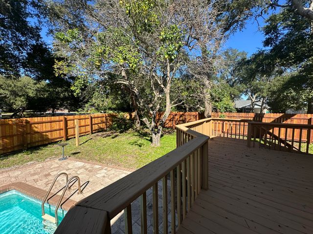 300 Plymouth Avenue, Fort Walton Beach, FL 32547