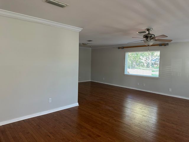 300 Plymouth Avenue, Fort Walton Beach, FL 32547