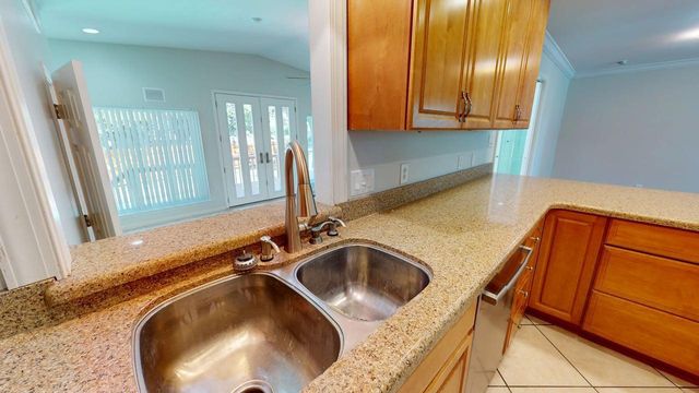 300 Plymouth Avenue, Fort Walton Beach, FL 32547