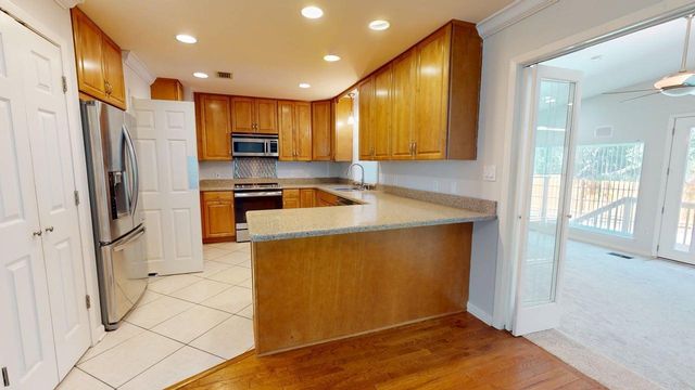 300 Plymouth Avenue, Fort Walton Beach, FL 32547