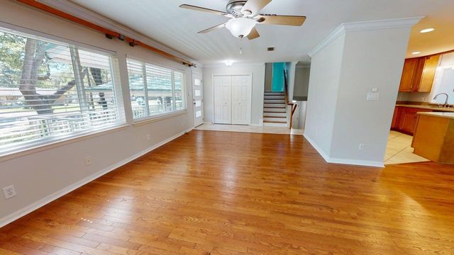 300 Plymouth Avenue, Fort Walton Beach, FL 32547