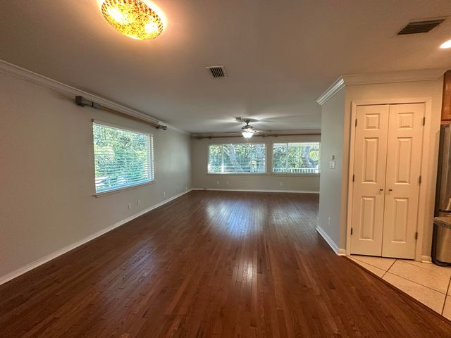 300 Plymouth Avenue, Fort Walton Beach, FL 32547